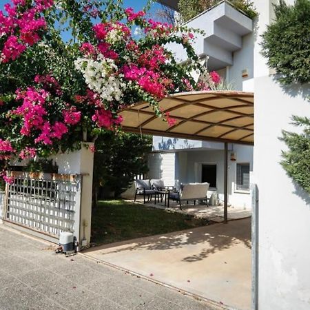 Pame Rentals - Cozy Glyfada Stay With Free Parking Афины Экстерьер фото