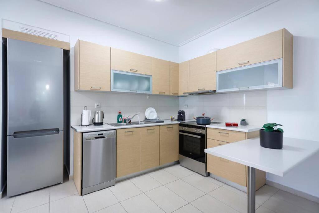 Pame Rentals - Cozy Glyfada Stay With Free Parking Афины Экстерьер фото