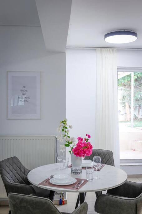 Pame Rentals - Cozy Glyfada Stay With Free Parking Афины Экстерьер фото
