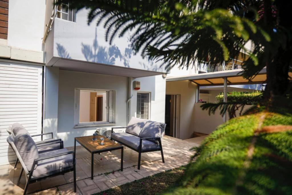 Pame Rentals - Cozy Glyfada Stay With Free Parking Афины Экстерьер фото
